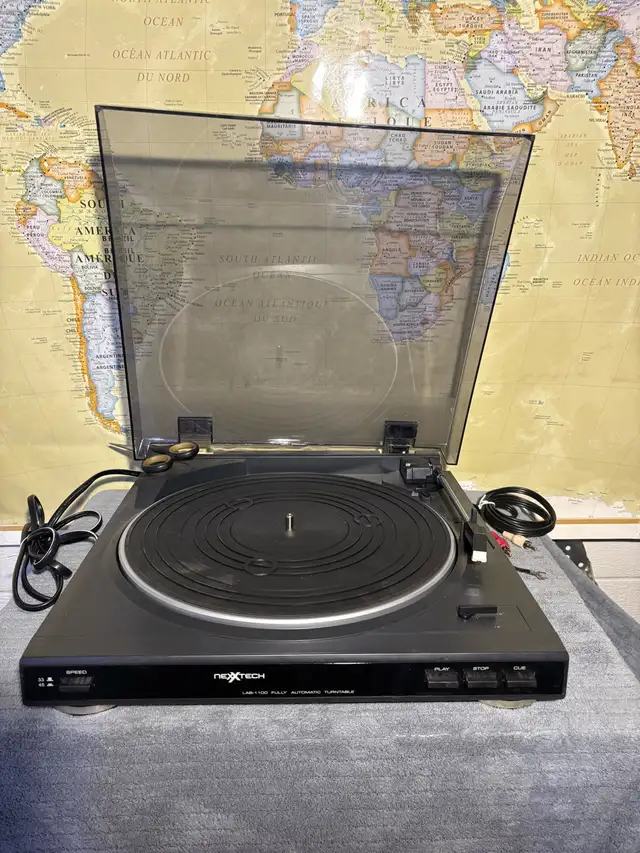 Nexxtech LAB-1100 Turntable in Stereo Systems & Home Theatre in Edmonton - Image 4