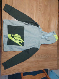 Nike Hooded Sweater