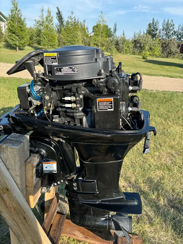 mercury Seapro 40 in Powerboats & Motorboats in Regina - Image 5