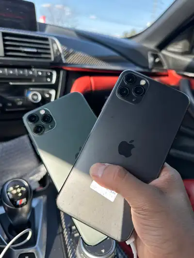 iPhone 11 Pro Max 256gb **Airpods/Charger Set/Delivery**, View more