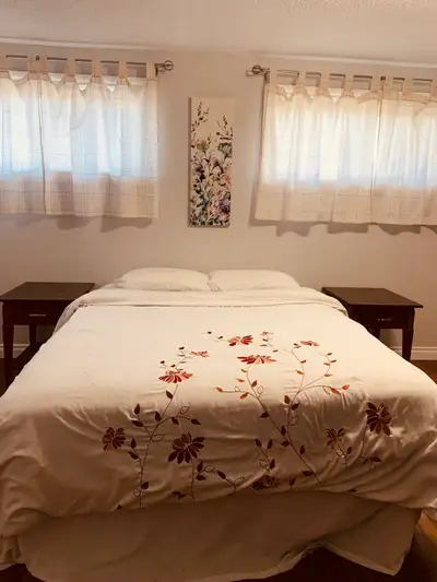 North gate Edmonton area furniture included Bus and parking front Sharing washroom/ laundry and kitc...