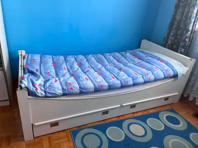 Ensemble lit + vitrine, View more