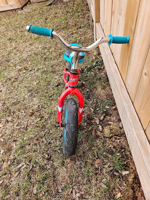 Louis Garneau stride bike in Kids in Cambridge - Image 2