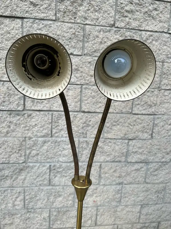 VINTAGE RETRO FLOOR LAMP with 2 BENDABLE LAMPS in Arts & Collectibles in Mississauga / Peel Region - Image 11