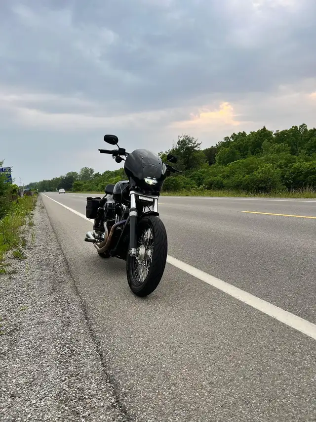 2010 Harley Dyna Super Glide Club Style – Clean & Loaded in Street, Cruisers & Choppers in City of Toronto - Image 3