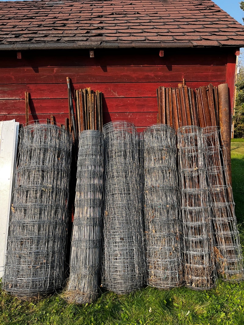 5’ woven wire fence (dog fence, goat, sheep, etc. Decks & Fences