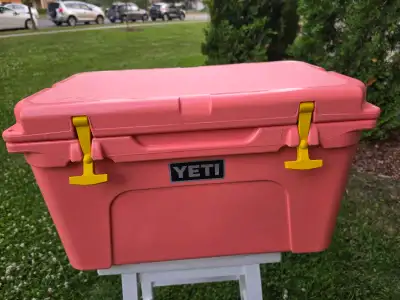 Yeti Tundra 45 , View more