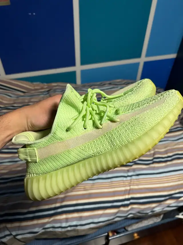 Adidas Yeezy 350 Glow size 12 in Men's Shoes in Markham / York Region - Image 2
