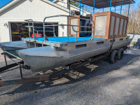 24 foot Pontoon boat 