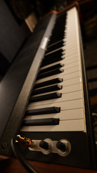 Valente Electromechanical Piano (Modern Wurlitzer)