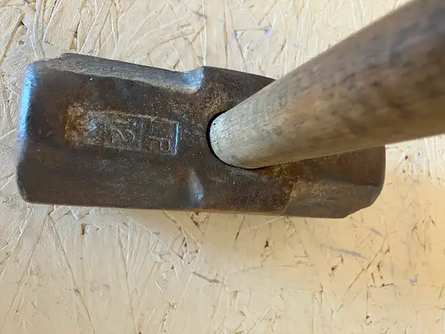 Sledge hammer512633962486179842