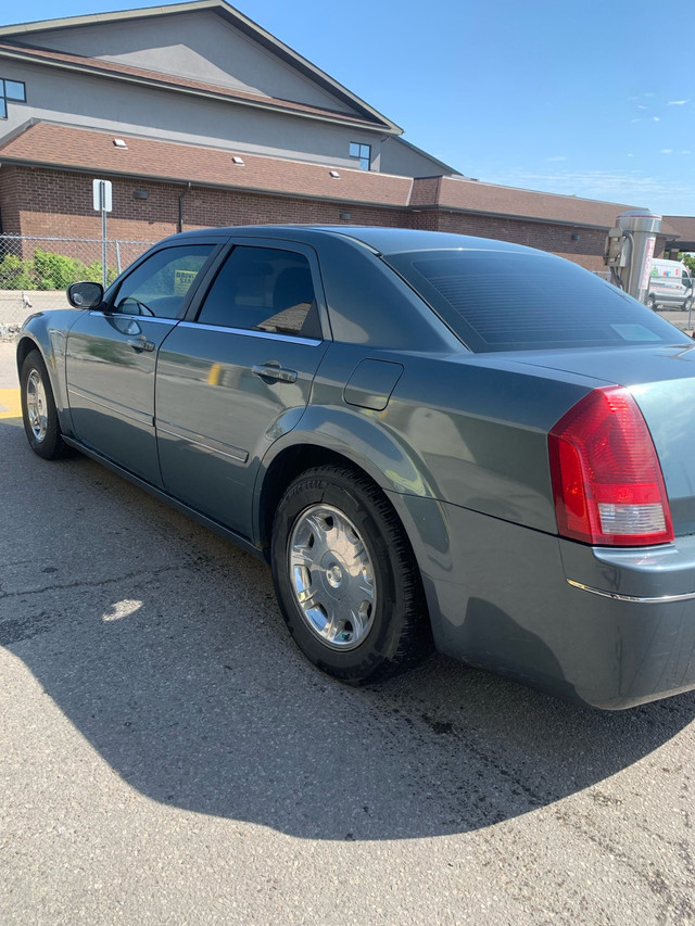 2005 Chrysler 300 in Cars & Trucks in Mississauga / Peel Region - Image 3