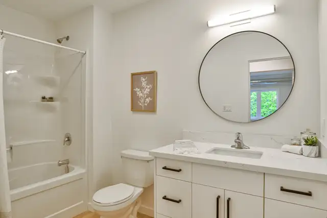 Modern Luxury 1 and 2 Bedrooms Units in Long Term Rentals in Muskoka - Image 8