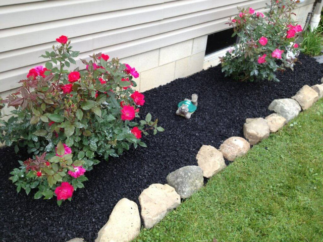 HRM Lawn Care Services in Lawn, Tree Maintenance & Eavestrough in Bedford - Image 4