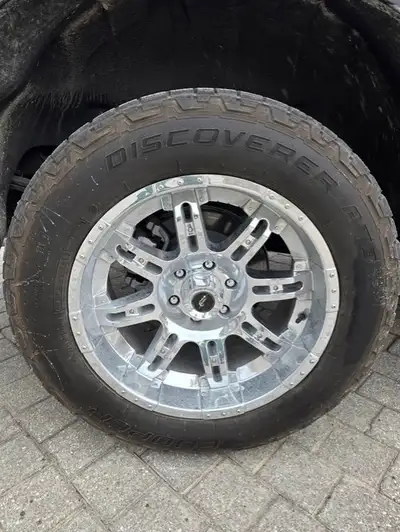 6X139.7 alloy wheels 20 inch 275/60R20 cooper AT3 tires. comes with tpm sensors for a 2022 chevy sil...