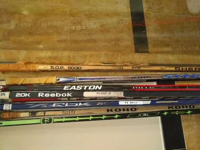 Clearance Game Used Signed Hockey Stick Potvin Phaneff in Arts & Collectibles in City of Toronto - Image 6