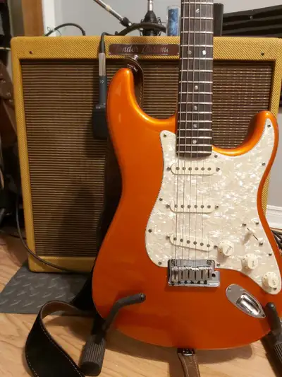 2004 usa deluxe strat, trade for tele, View more
