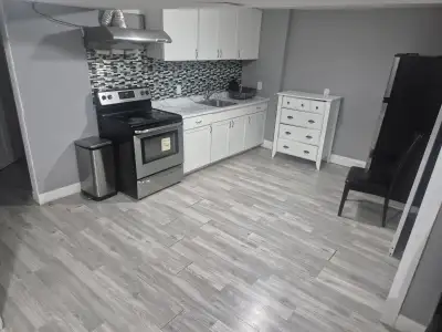 1 bedroom 1 bathroom Own laundry Side entrance Close to grocery store, bus stop, convince store, pha...