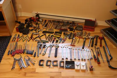 Ensemble d'outils pour mécanicien industriel, View more