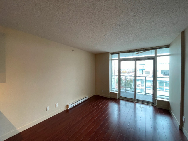 Deluxe "Versante" 1 Bed 1 Bath in Central Richmond for Rent ! in Long Term Rentals in Richmond - Image 2