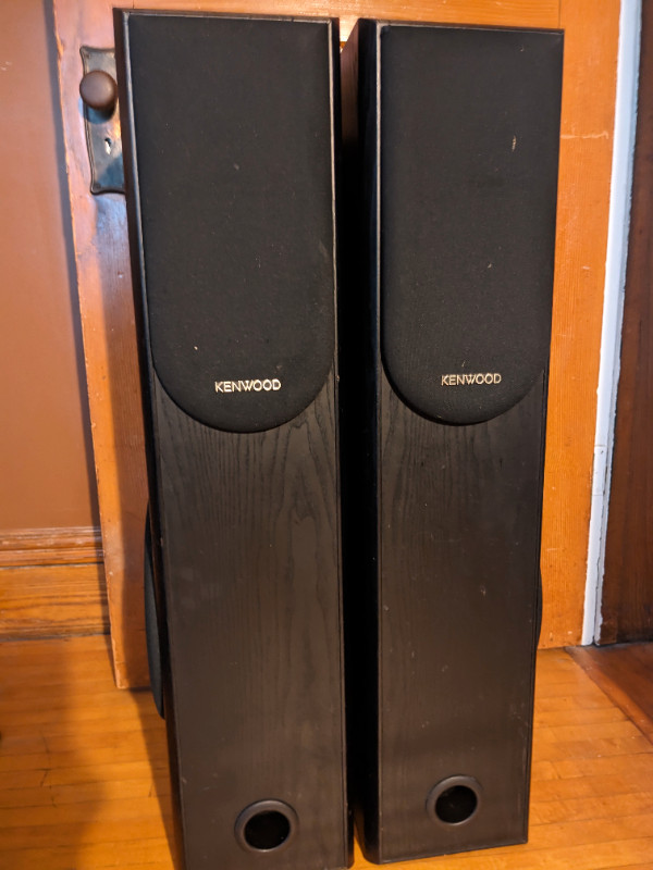 Kenwood 3-way tower speakers in Speakers in Brockville
