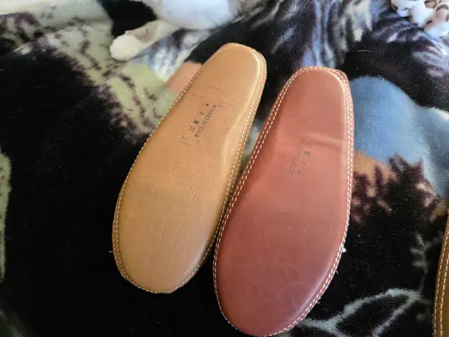 New leather moccasins slippers Mens 9 canada in Men's Shoes in Edmonton - Image 5