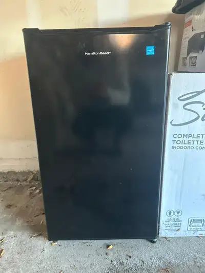 Mini Fridge 4.4 Cu Ft, View more