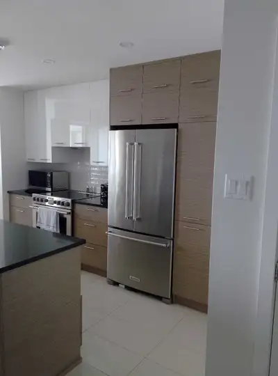Appartements de quatre pièces; de cinq pièces; sept pièces à vendre à partir de 250 000$. Virement i...