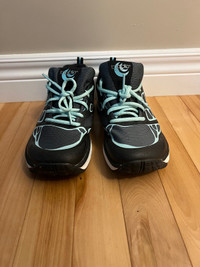 Used Topo Rubber Shoes