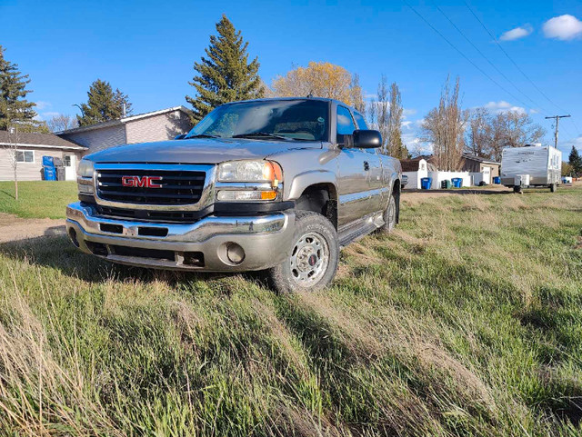 2003 GMC Sierra 2500 in Other in Swift Current - Image 2