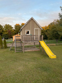 Kids playhouse treehouse 