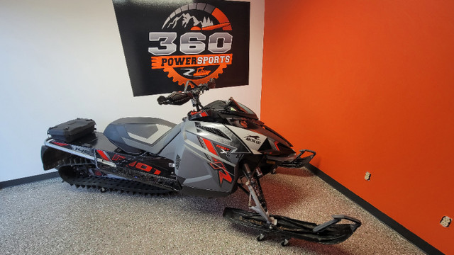 2021 Arctic Cat RIOT X 8000 in Snowmobiles in Trenton - Image 2