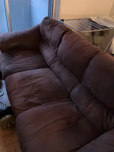 Free leather couch/sofa gratuit, View more