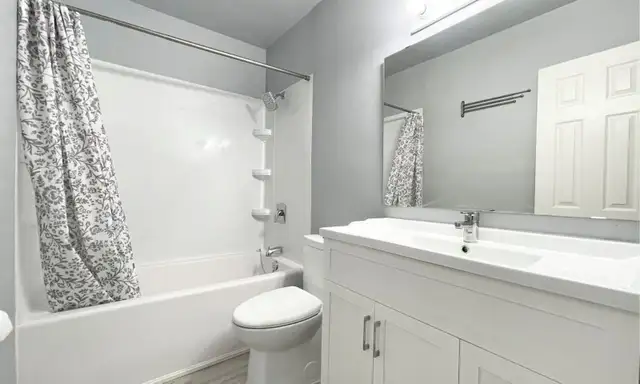  Renovated & Furnished Student Rental – Near CC, UW & WLU in Long Term Rentals in Kitchener / Waterloo - Image 7