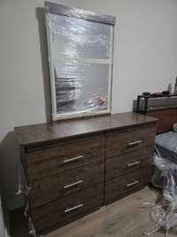 Wooden Dresser with Mirror City of Toronto Toronto (GTA) Preview