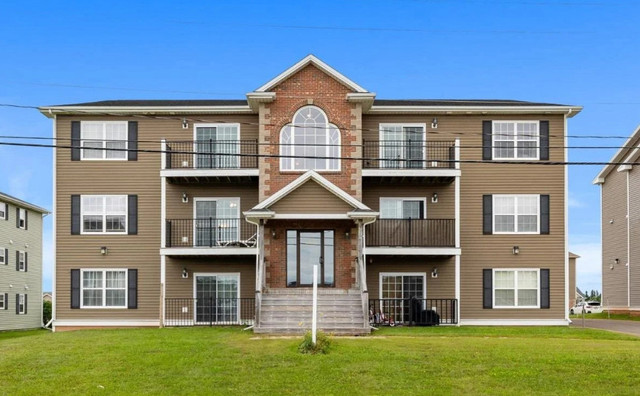 Large, ground floor, one-bedroom condo for sale - Stratford in Houses for Sale in Charlottetown