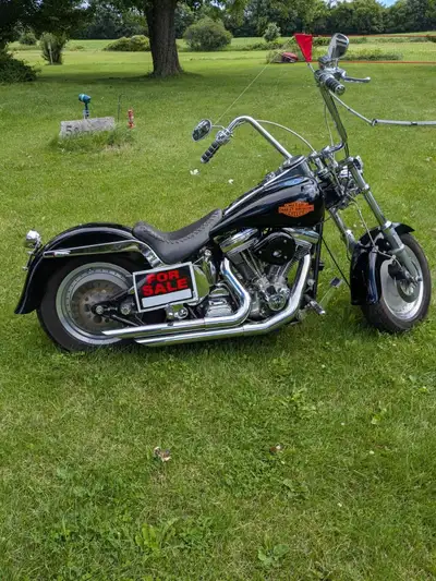 1990 Harley Davidson...selling for a friend all i know about it is that runs and drives drove it a f...