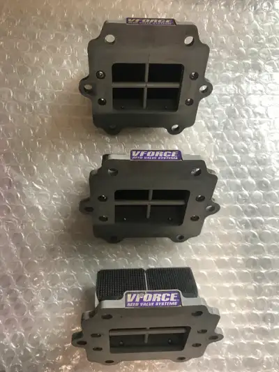 One Set of VForce reeds to fit 600, 800, 900, 1000, triples and 440, 500, 600, twins.