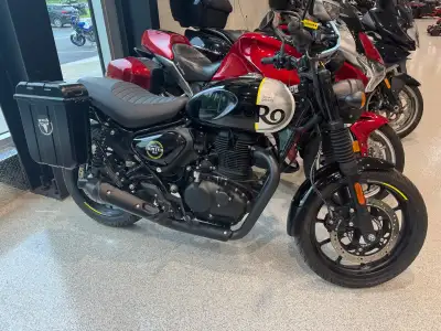 Beautiful cafe racer looking bike. Royal Enfield Hunter 350. Still riding it kms may increase. Don’t...