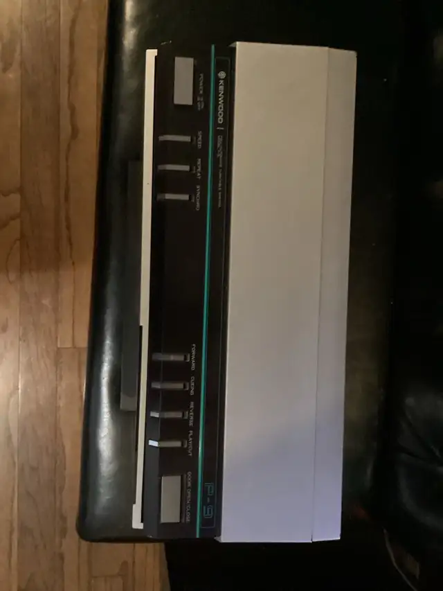 Vintage Kenwood P-9 Vertical Linear Tracking Turntable Record  in Other in City of Toronto - Image 3