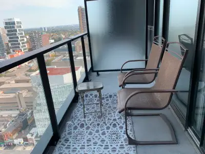 Band New condo with stunning look that is perfect for Downtown
