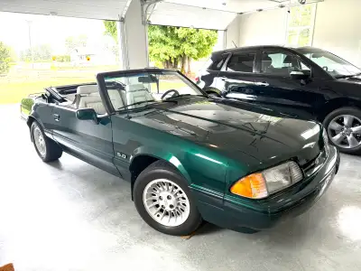 1990 Ford Mustang LX Convertible is powered by a 5.0-liter 'Windsor' HO V8 rated at 225 HP and 300 l...