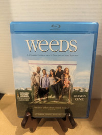 Weeds the Complete First Season Blu-Ray