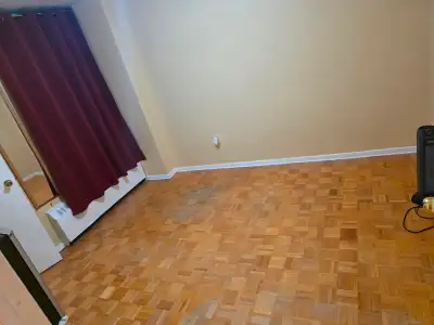 Room for Rent Room for rent in a shared home. Available June 15 or July 1 $850/month Shared kitchen...