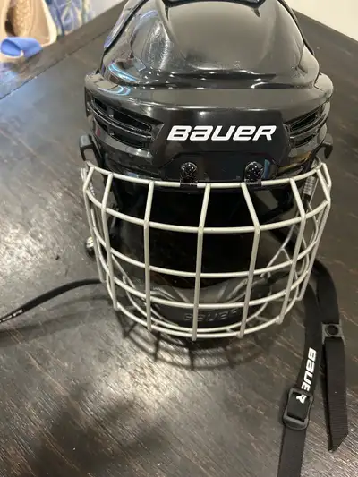 Bauer youth hockey helmet size small , View more