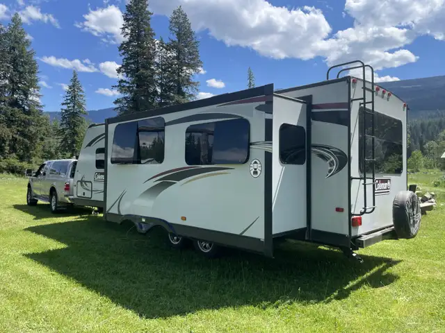 Coleman 260RL 30' Travel Trailer with pristine interior in Travel Trailers & Campers in Revelstoke - Image 2