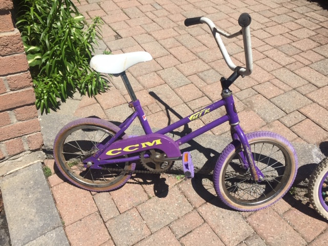 Used Kids Bikes - Look !! in Kids in Markham / York Region