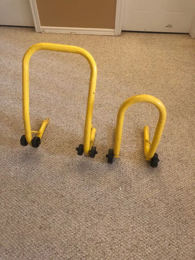Sport bike stand in Other in Chatham-Kent - Image 3