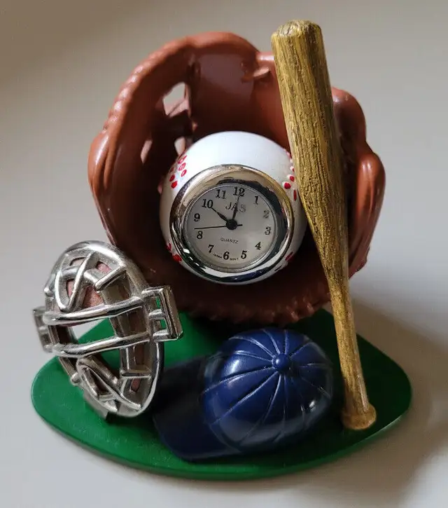Vintage Baseball Diamond with Bat Glove Ball Mask Hat Desk Clock in Arts & Collectibles in Oshawa / Durham Region - Image 8
