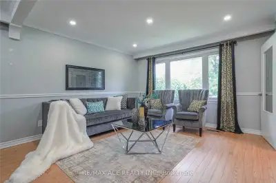 Beautiful 3 Bedroom House In Scarborough